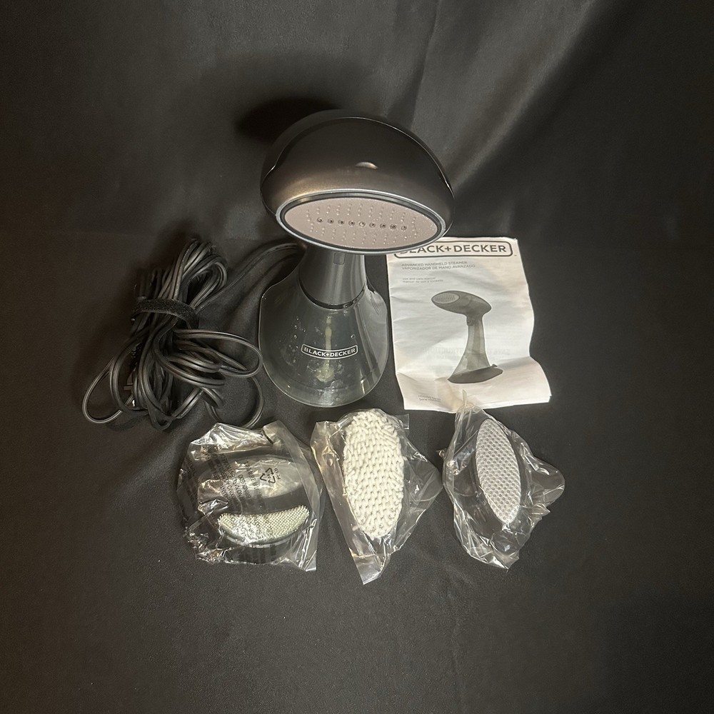 BLACK+DECKER Advanced Handheld Steamer & Press Plate 2-in-1 Iron Steamer