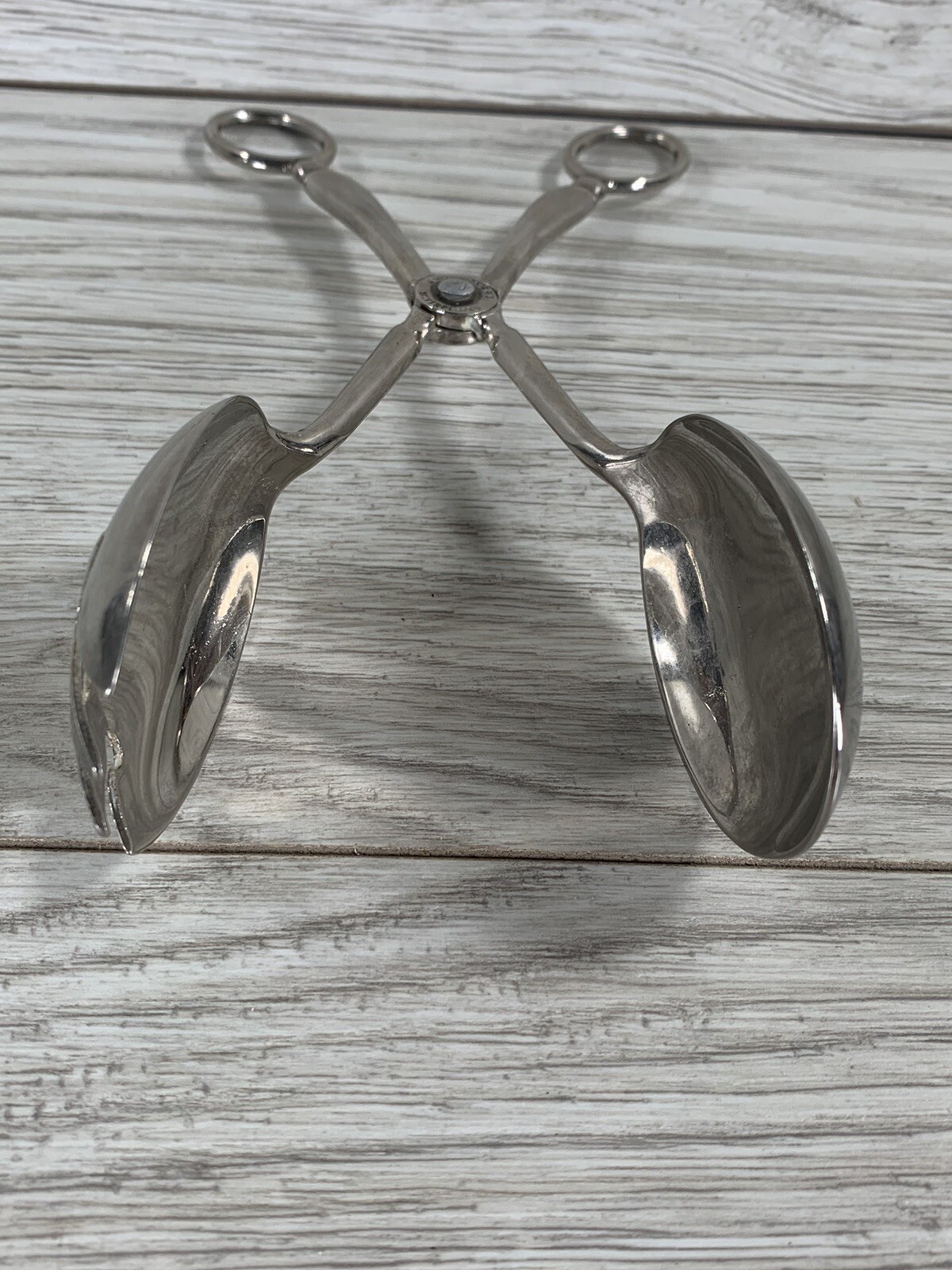 Silverplated Tongs E.P. Zing Server Grapevine Embossed Made in Italy Scissor