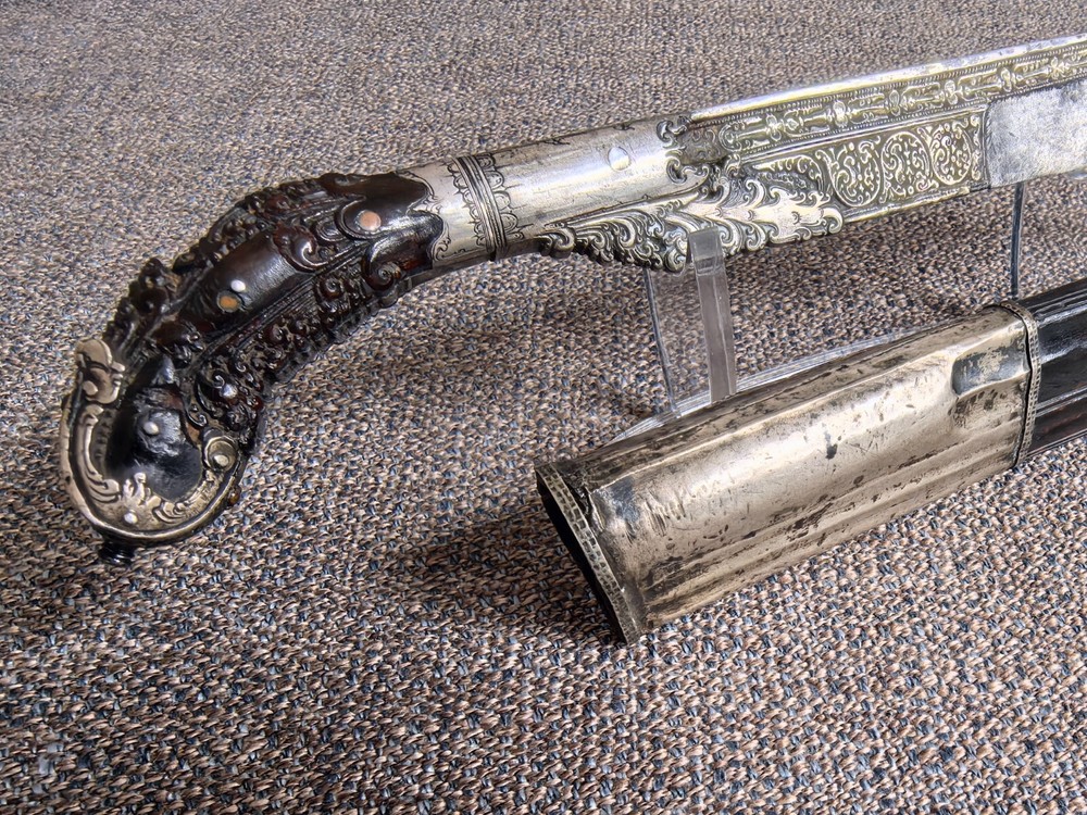 Fine Antique Ceylon Piha Kaetta Dagger 18th C.
