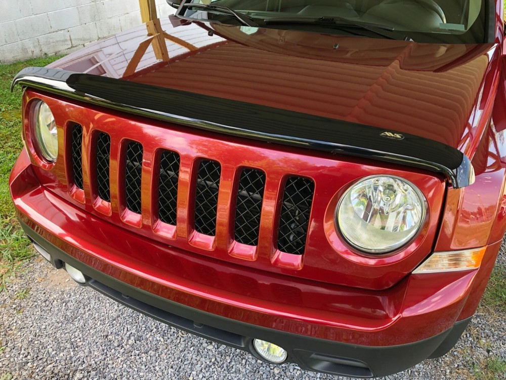 Husky BugFlector II Hood Protector Bug Shield Deflector for 07-2017 Jeep Patriot