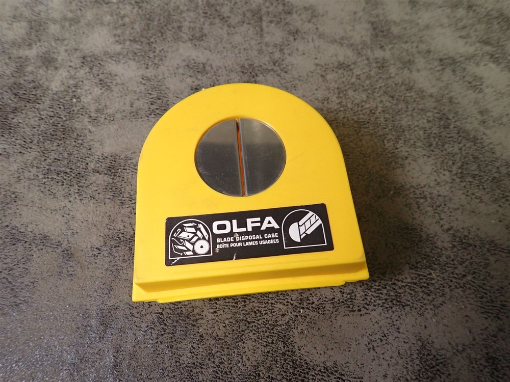 NEW OLFA DC-2 Safety Blade Disposal Case (BN308)