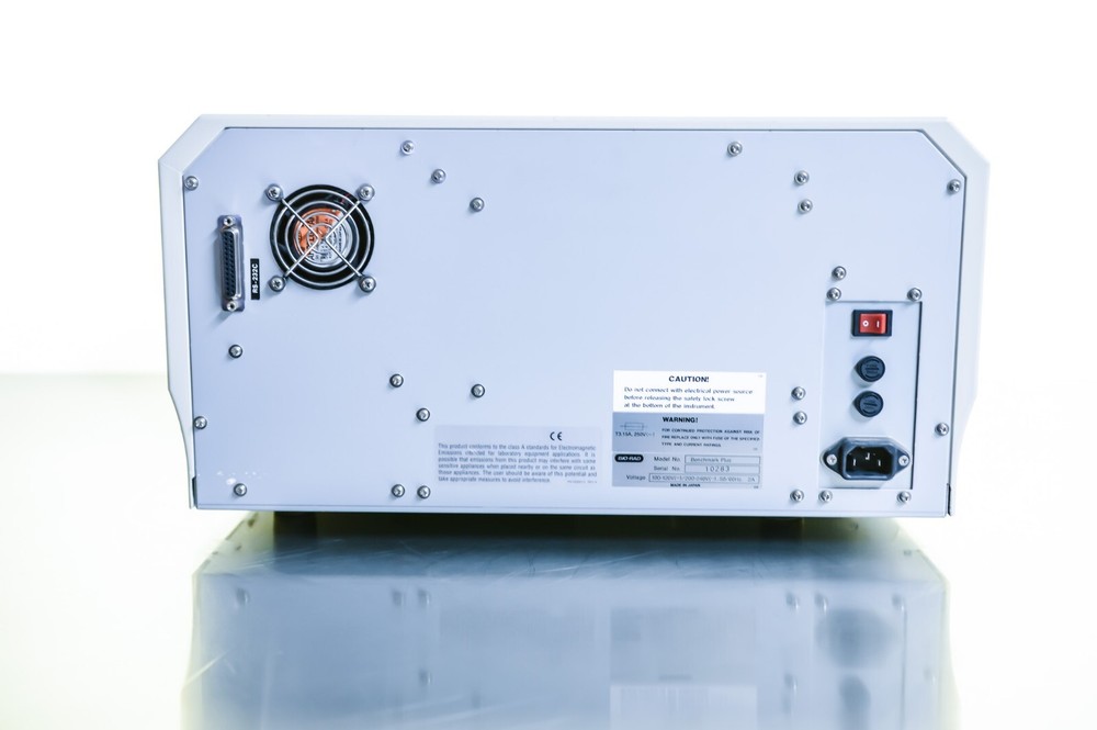 Bio-Rad Benchmark Plus Microplate Reader Spectrophotometer