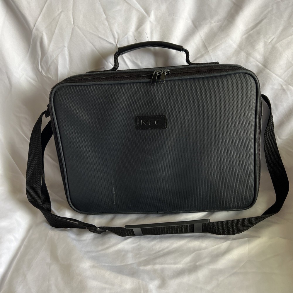 NEC LT150Z Projector w/ Remote & Carrying Case *Tested / Working*