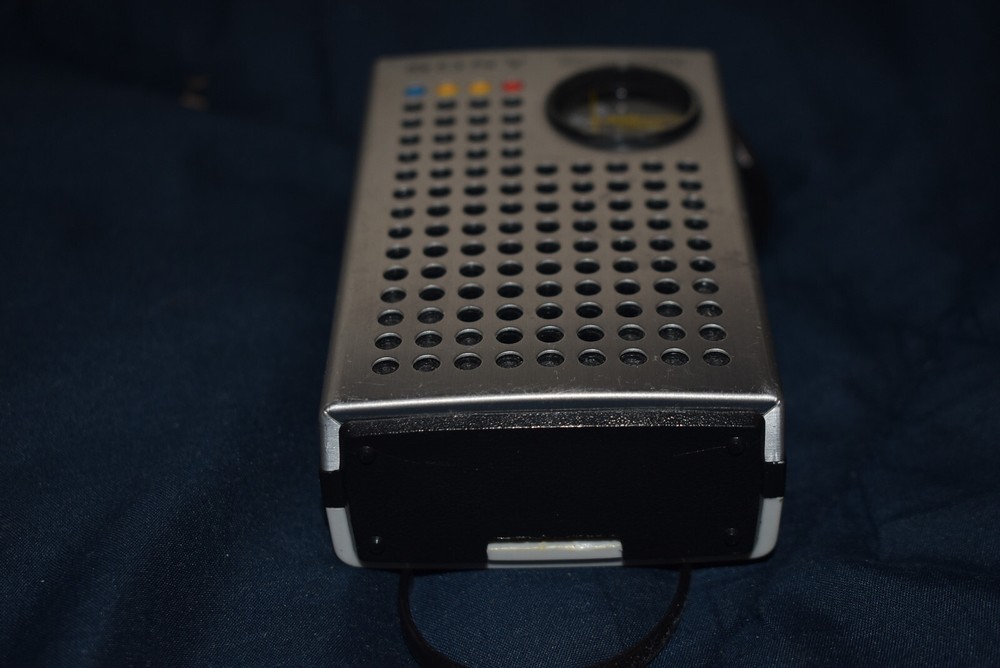 Vintage Sony TR-4100 6 Transistor Solid State AM Radio