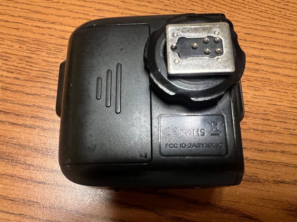 FP Flashpoint R2 T 2.4G Wireless eTTL Flash Trigger Transmitter - Canon TESTED