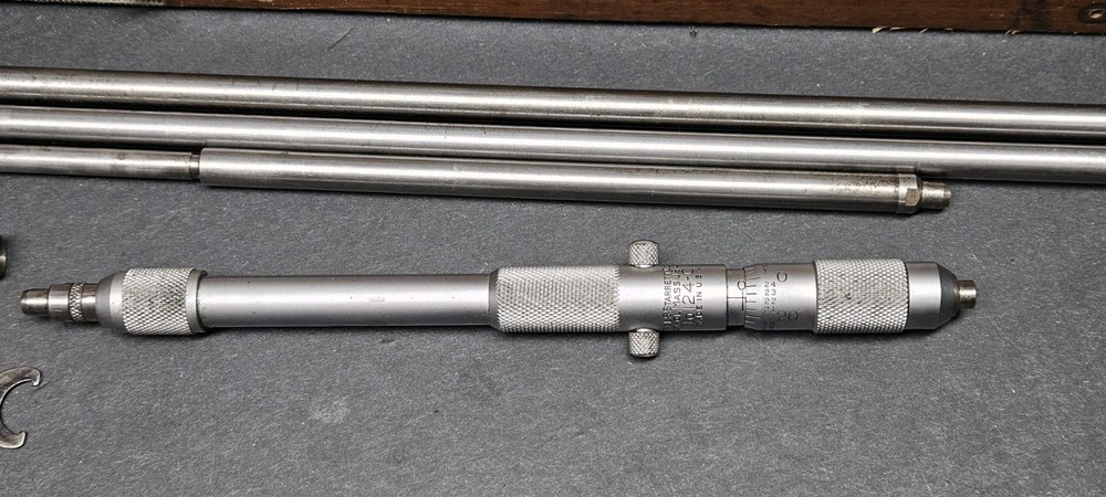 Starrett 8" - 32" Inside Micrometer No. 124-C Internal 4 Rods Inspection