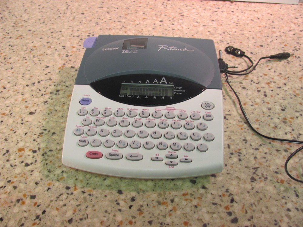 Brother P-Touch PT-1800/1810 Electronic Label Maker Printer
