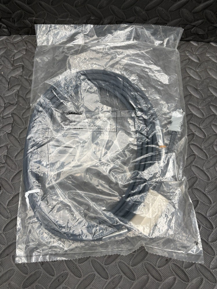 YASKAWA JZSP-C7PA2D-05-E Encoder Cable Unused items stored in the warehouse