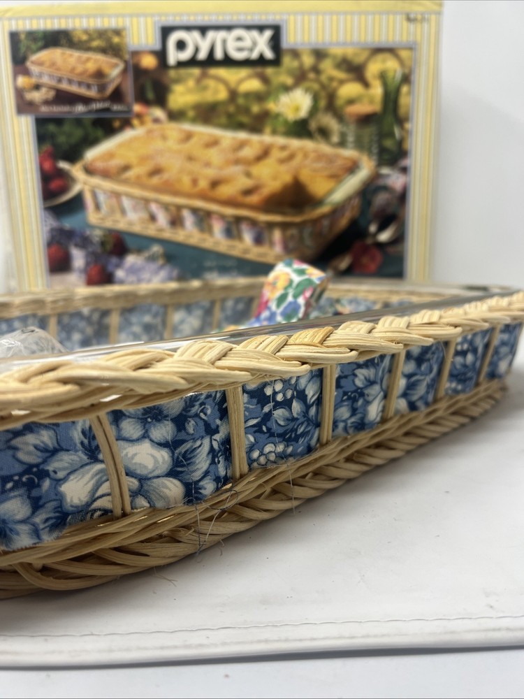 Vintage Pyrex Corning Collection 3 Qt Casserole Rectangular Wicker Weave Basket