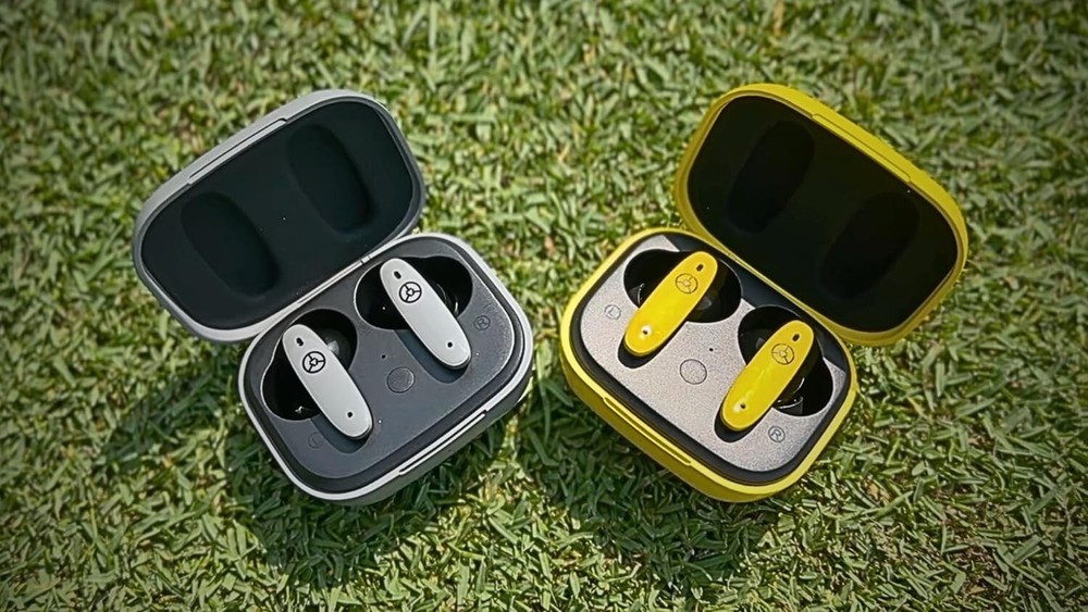 TecTecTec TEAM8 E - Golf GPS Earbuds - Distance to Front/Middle/Back - Yellow