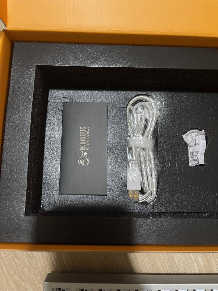 Glorious GMMK Pro Barebone White Ice - US (ANSI) See Description