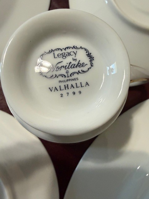 Legacy By NORITAKE - 2799 - Valhalla - 5 Piece Place Setting