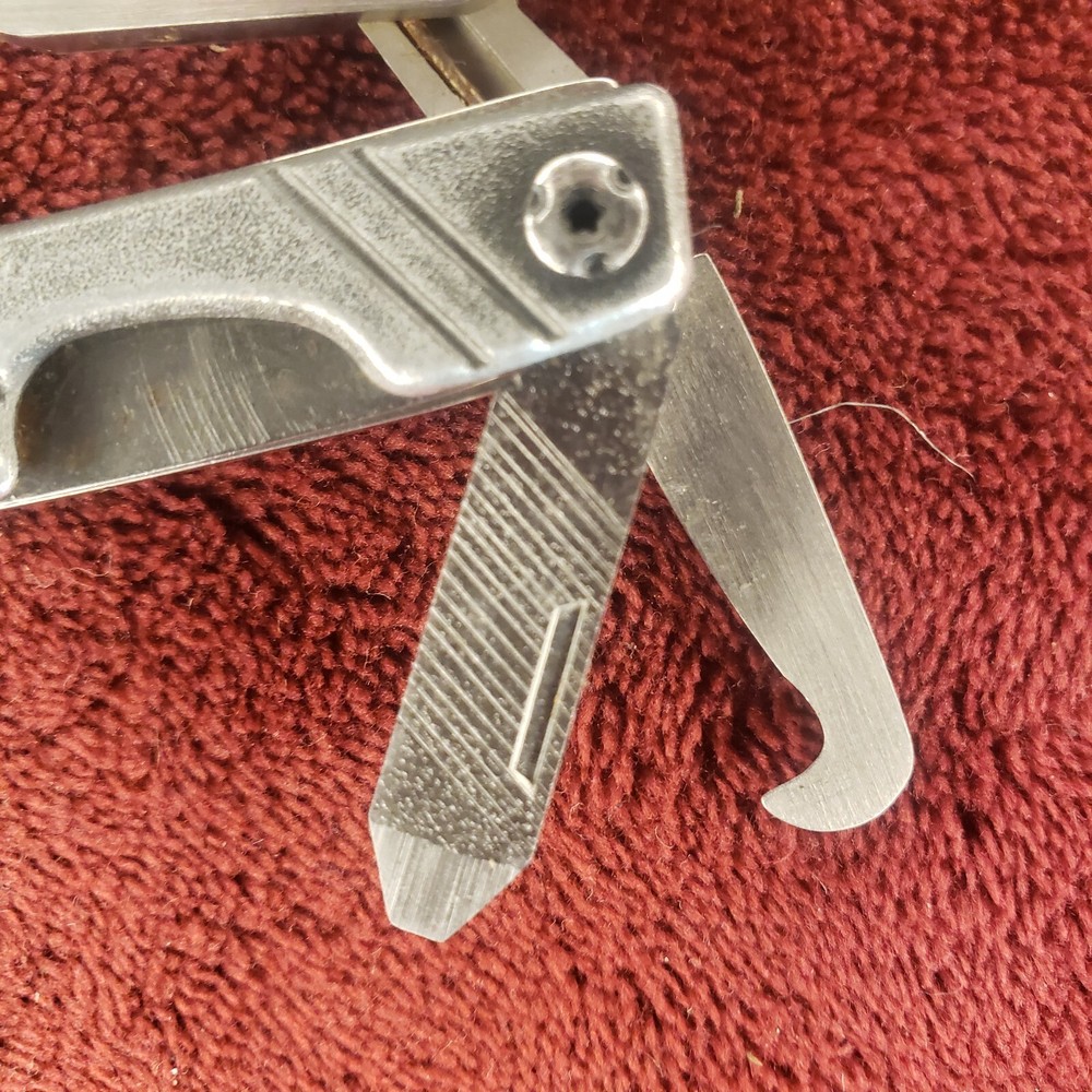 True utility Pocket Multi Tool BG22J