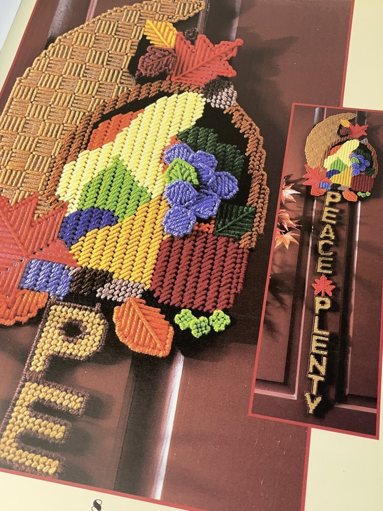 PLASTIC CANVAS Pattern Leaflet Booklet Leisure Arts Easter Wall Decor Holidays