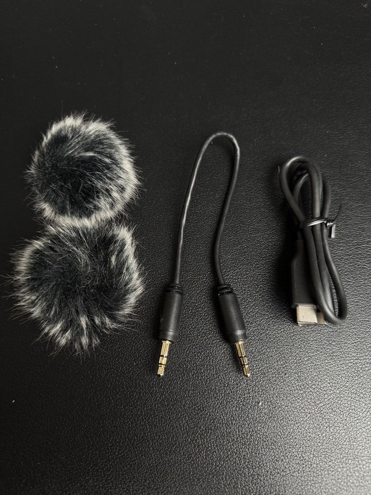 DJI Mic Dual-Transmitter Compact Digital Wireless Microphone System/Recorder