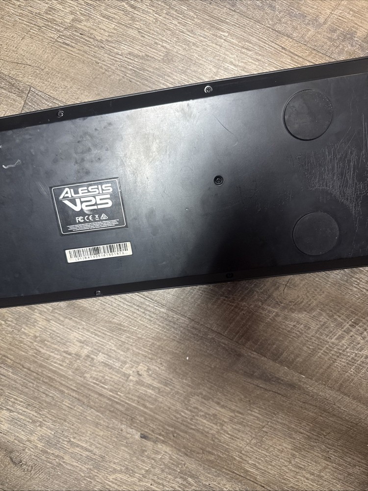 Alesis V25 25-Key USB MIDI Keyboard Controller not tested