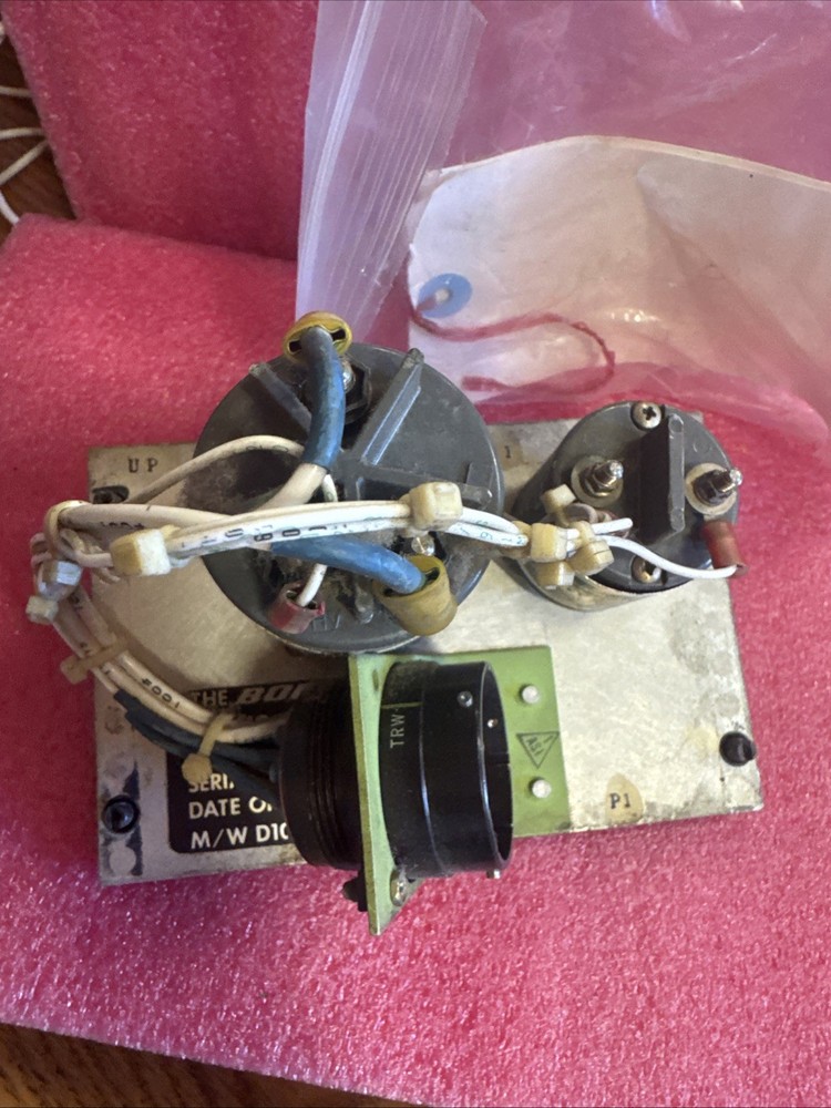 Boeing 69-37331-52 Lighting Control BIN13