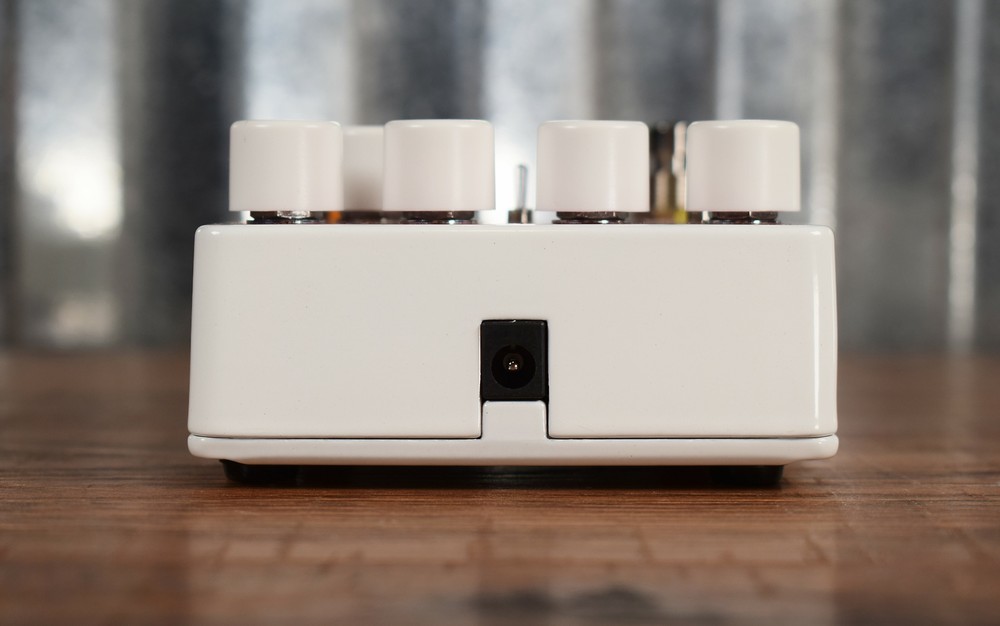 Electro-Harmonix EHX Blurst Modulated Filter Guitar Effect Pedal