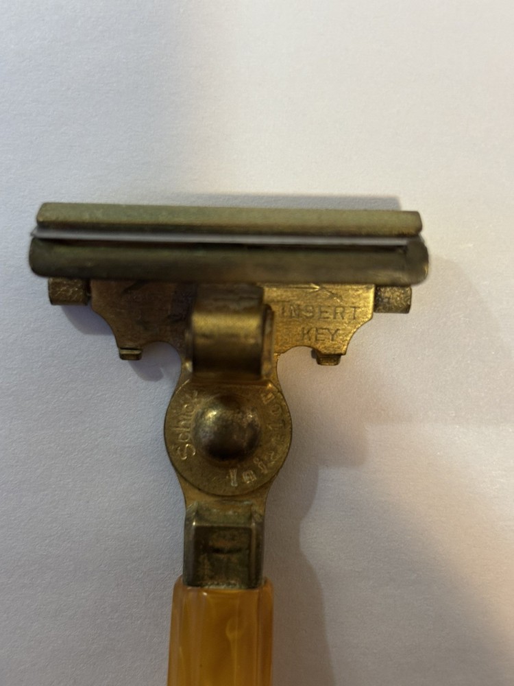 Vintage SCHICK INJECTOR RAZOR Brass with Bakelite Handle Preowned.