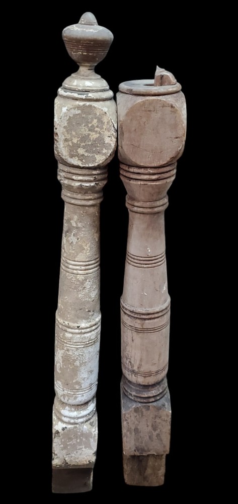 Pair Of Newel Posts *GAM0201