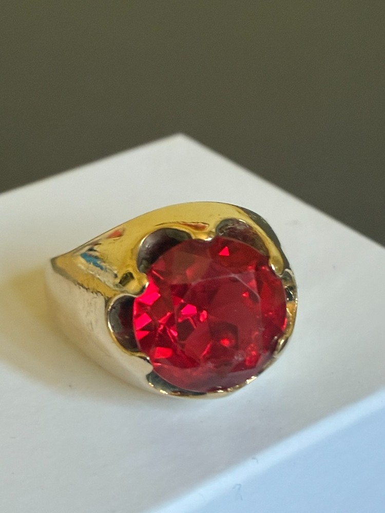 Men's 10K Gold Ring + Lab Created Ruby/Garnet Stone (Preowned)