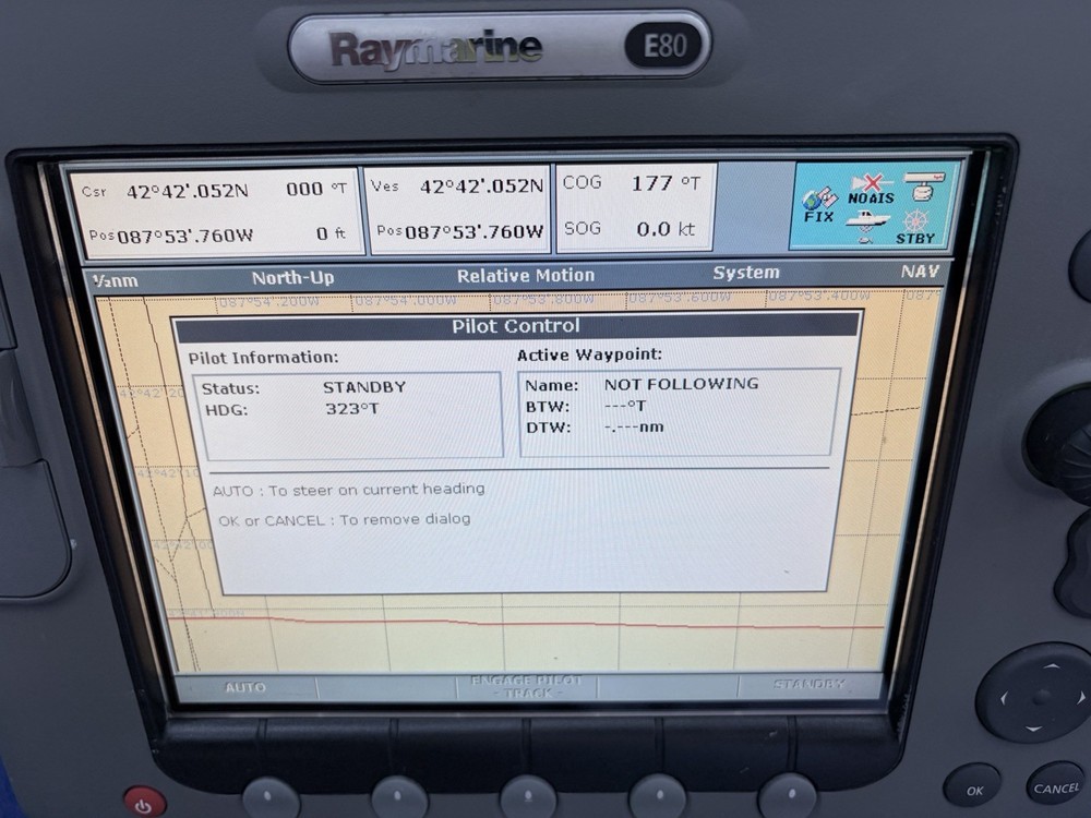 Raymarine E80 Classic GPS Chartplotter Multifunction Display W/ Cover; Tested