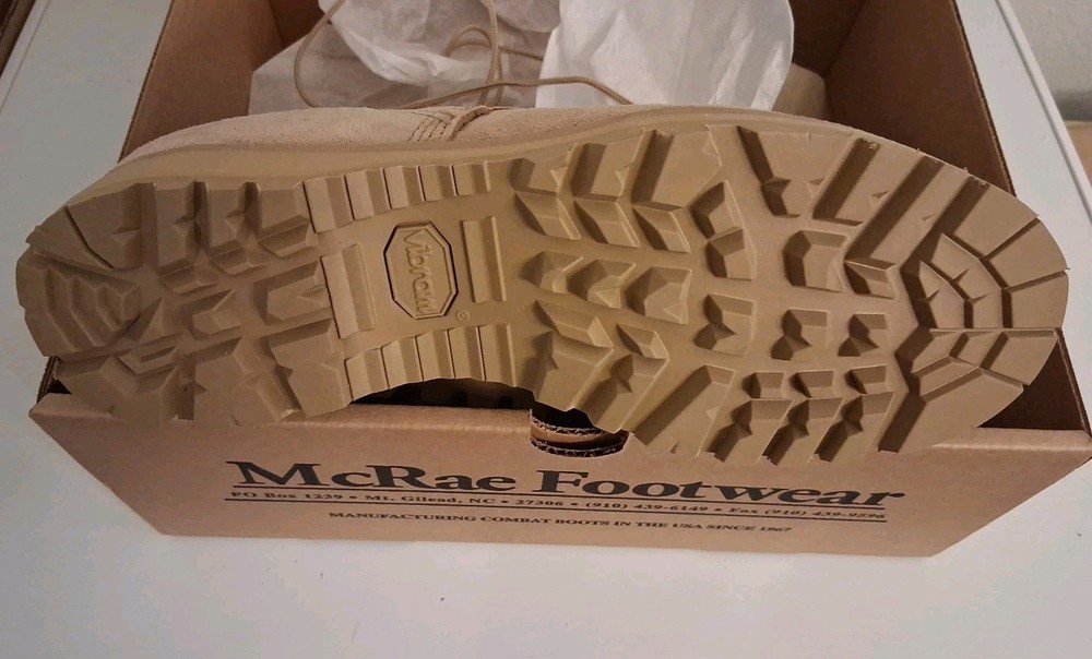 McRae Boots 8R Desert Tan & 3 Pair Socks Bundle NIB