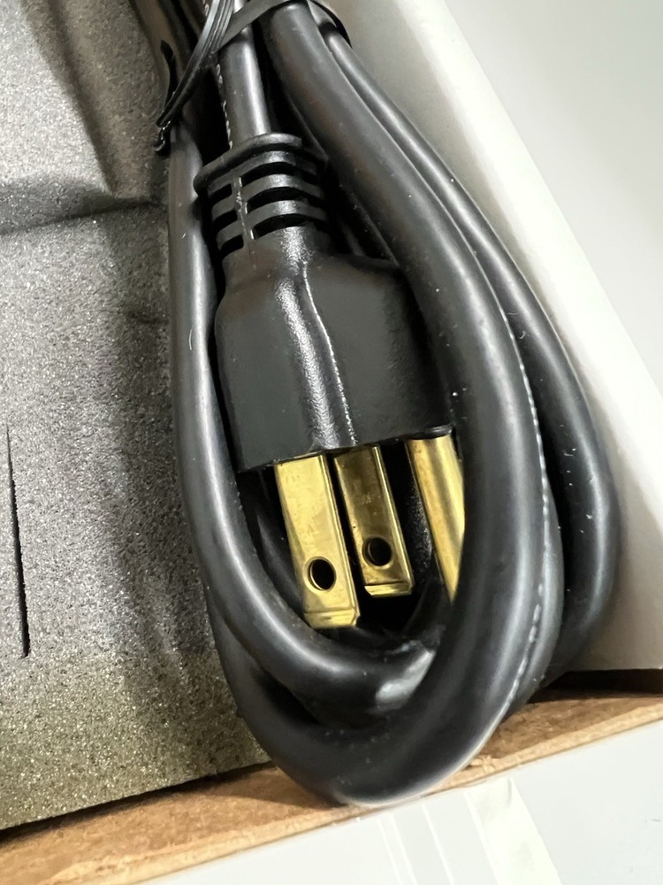 Sierra Smart-Trak100 Digital Mass Flow Controller New