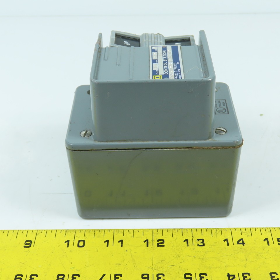 Square D BW208 FD 3-Position Spring Return Control Station Up/Down 600V