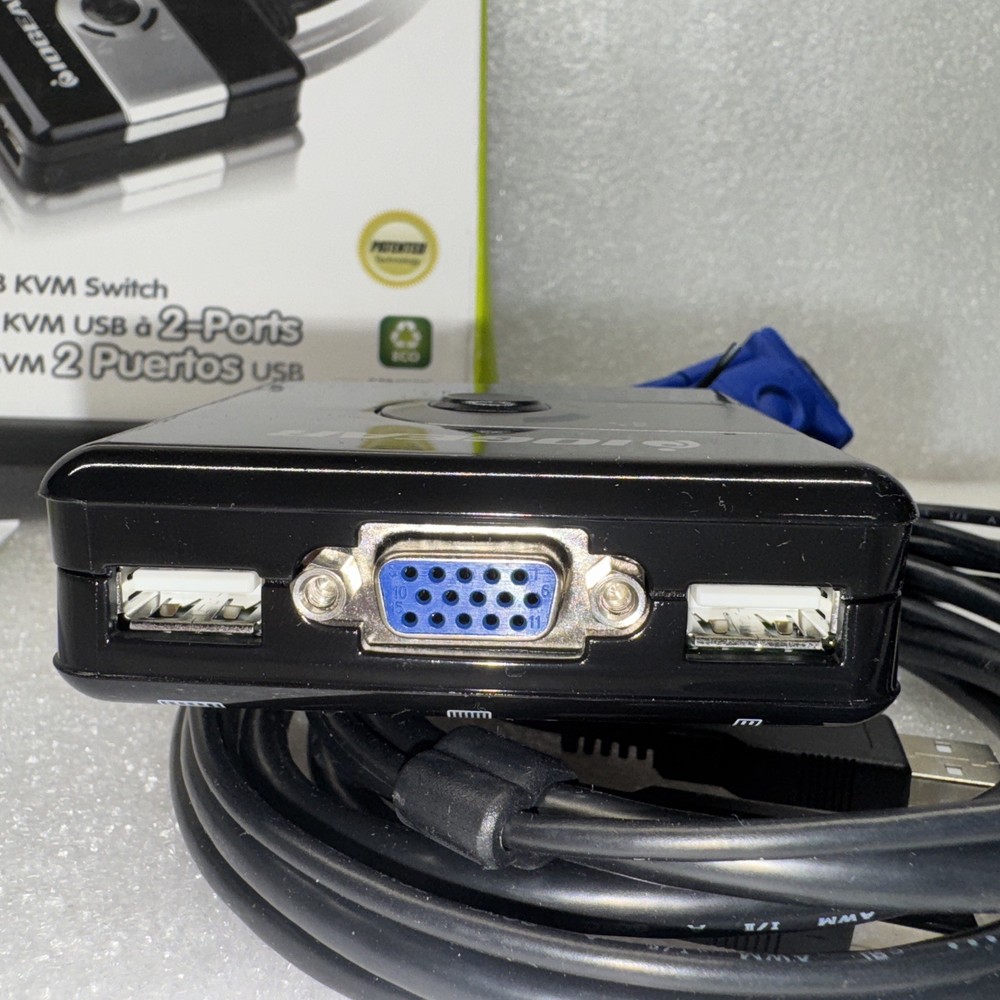 IOGEAR 2-Port USB KVM Switch One Touch Switching