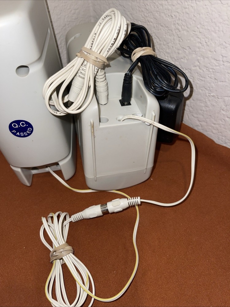 Vintage QIC Desktop Multimedia Speaker System Gray Model 8860