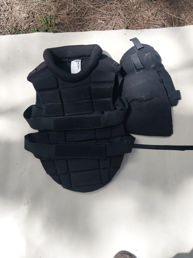 Riot Gear Chest Protector With Shoulder Pads Size Medium