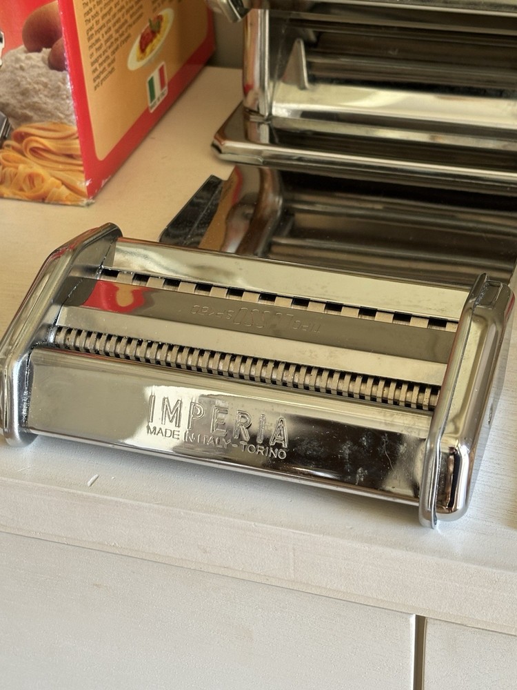 Imperia De Luxe Pasta Machine Maker SP-150 With Attachments Genuine