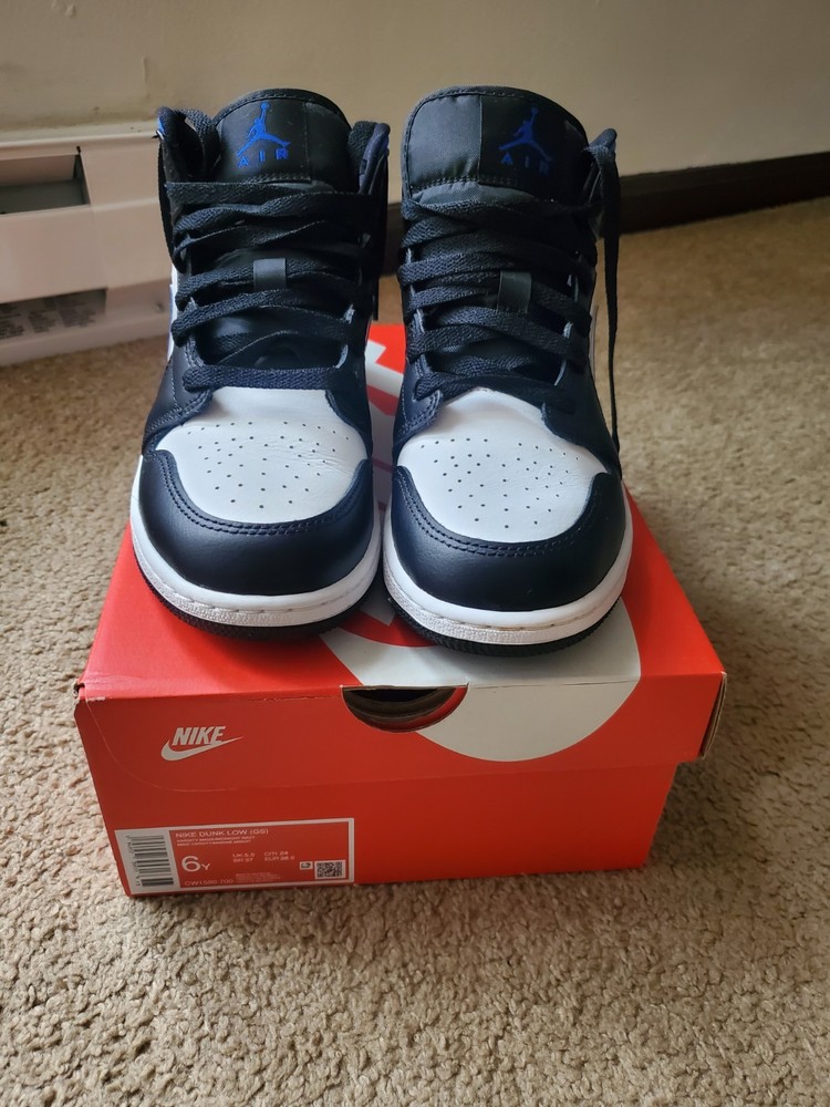 jordan dunks low Size 6Y