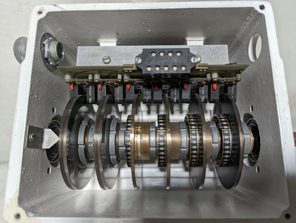 Rotary cam limit switch? 249990-A on frame