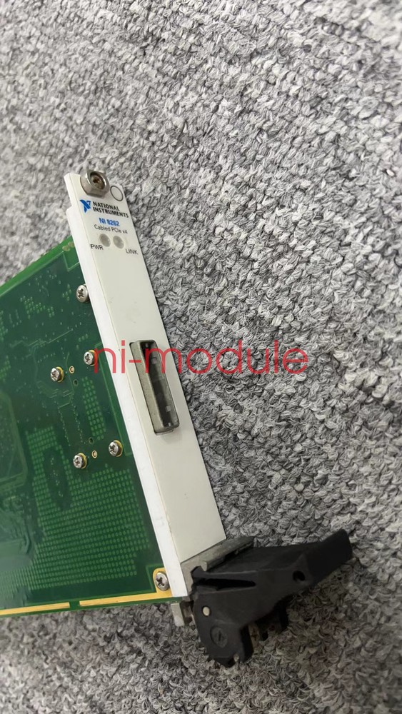 National Instruments NI 8262