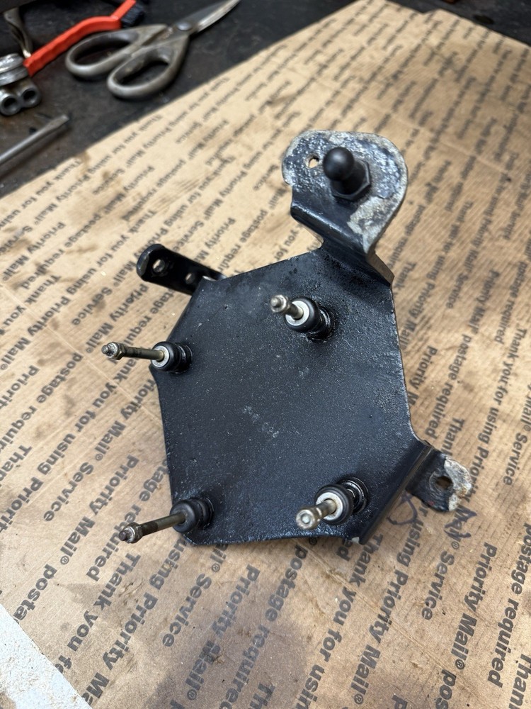 Volvo Penta EEC bracket 3863094