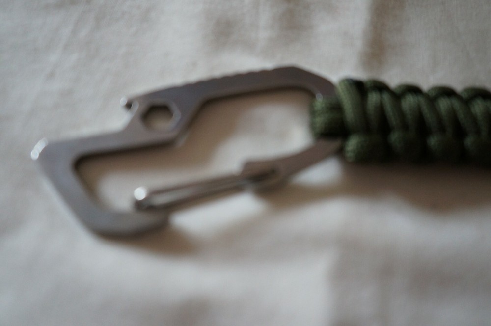 Marlboro Limited Edition Promotion Paracord Multitool  New  7 Functions