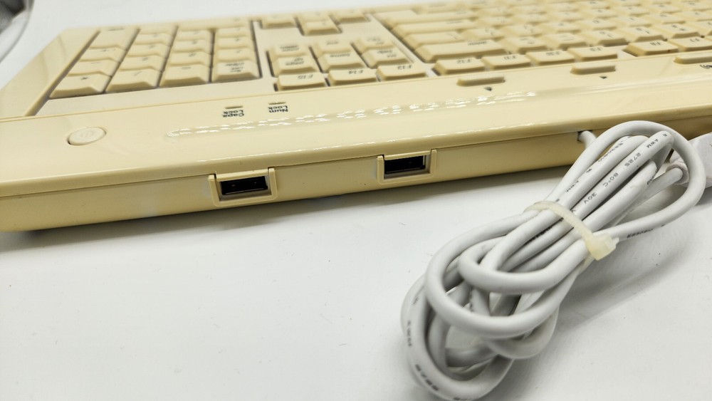 MacAlly iKeySlim Ivory KPY9B16 KD