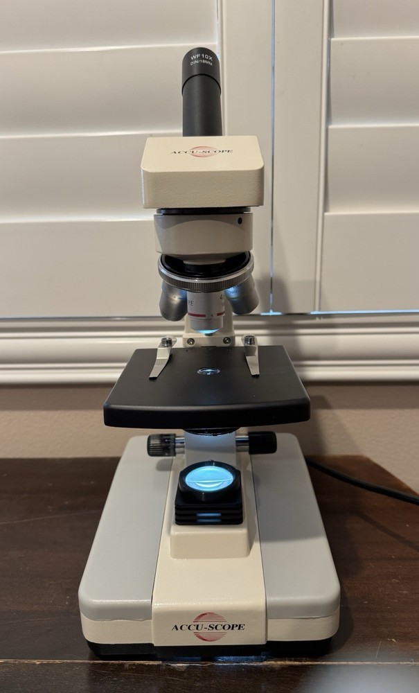 Accu Scope 3088-F Microscope