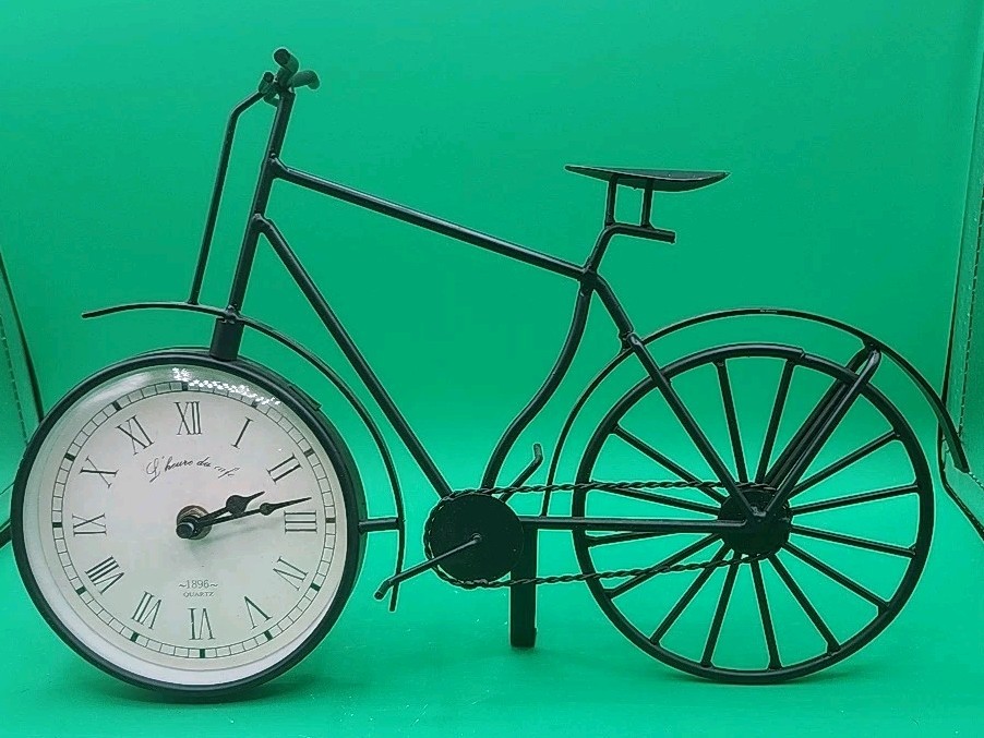 Quartz metal bicycle clock. Works Great! Excellent Condition