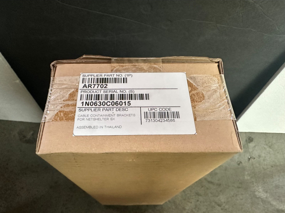 New APC NetShelter Cable Management AR7702, Vertical Cable Containment Brackets