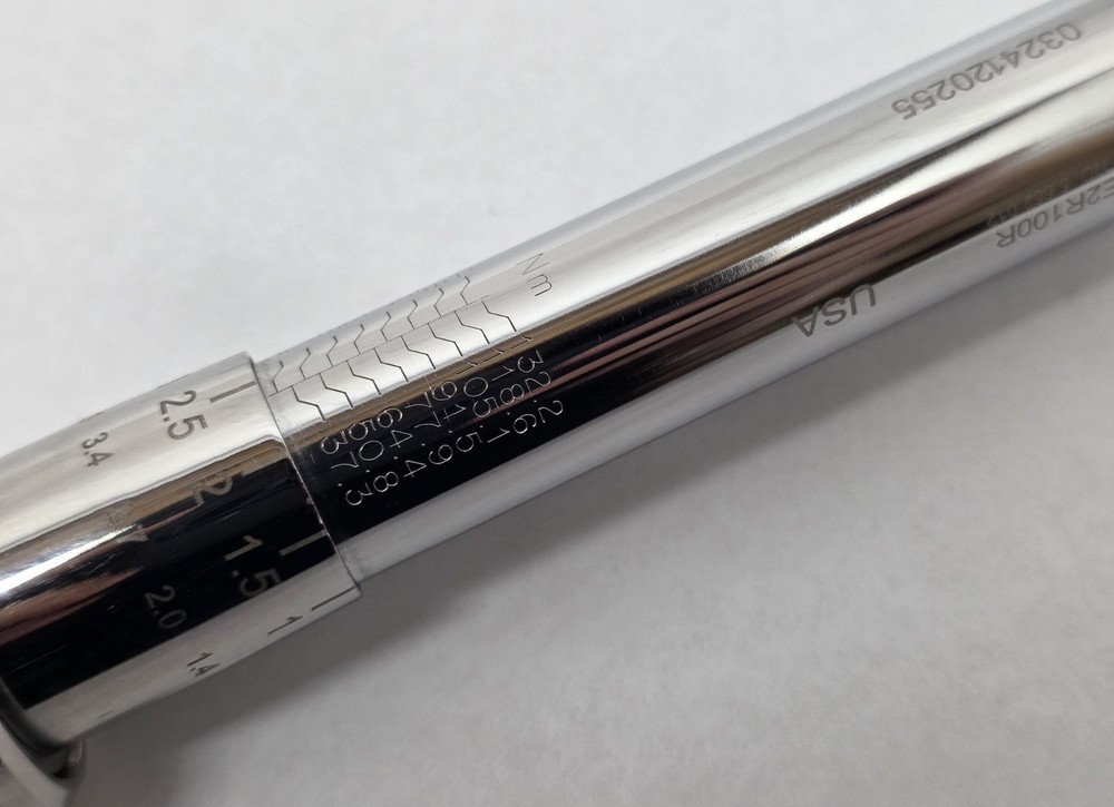 Snap-On QE2R100R 3/8" Drive Adjustable Click-Type Micro Torque Wrench