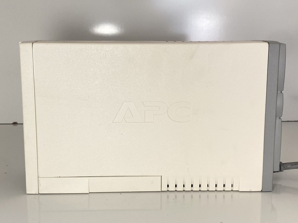 APC Back-UPS CS 500 Battery Backup BK500