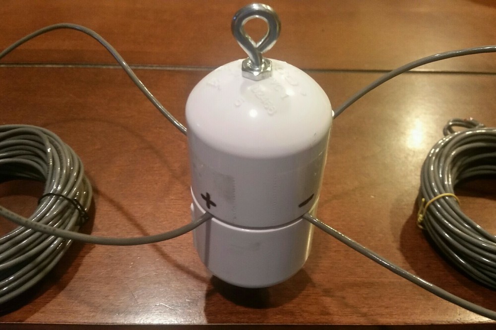 Quad-element CB (11 m) Dipole-style Antenna - All 4 elements are 1/2 wave each.