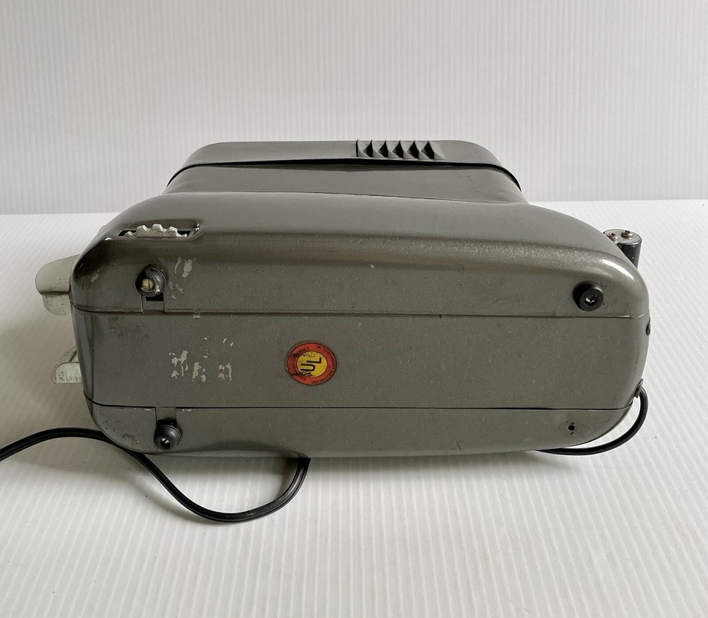 Vintage La Belle Model 500 Automatic Slide Projector, Powers On