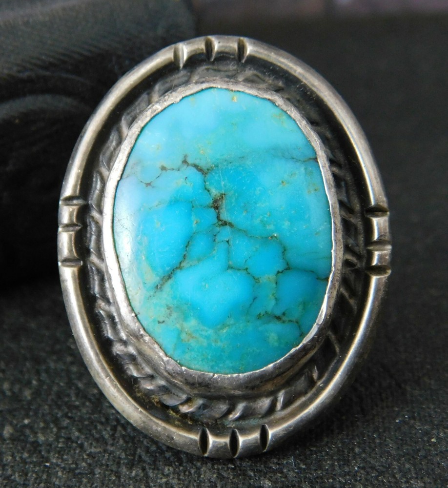 Signed DR Native American 925 Sterling Silver & Oval Turquoise Ring