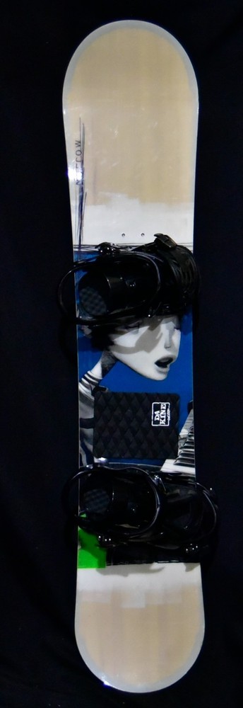 MORROW SNOWBOARD SIZE 140 CM WITH MEDIUM BINDINGS