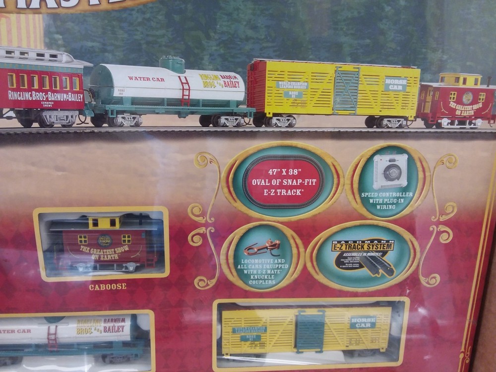 Bachmann Ringling Brothers and Barnum& Bailey Ringmaster Circus train set NIP