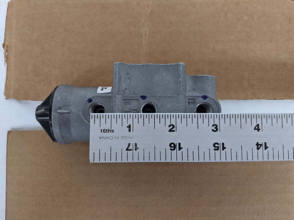 Bendix D2 Adjustable Air Brake Governor - P/N BW 275707